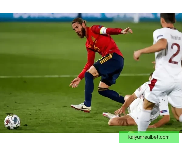 朱利亚诺赫拉德马丁先触球却动作凶狠引发争议